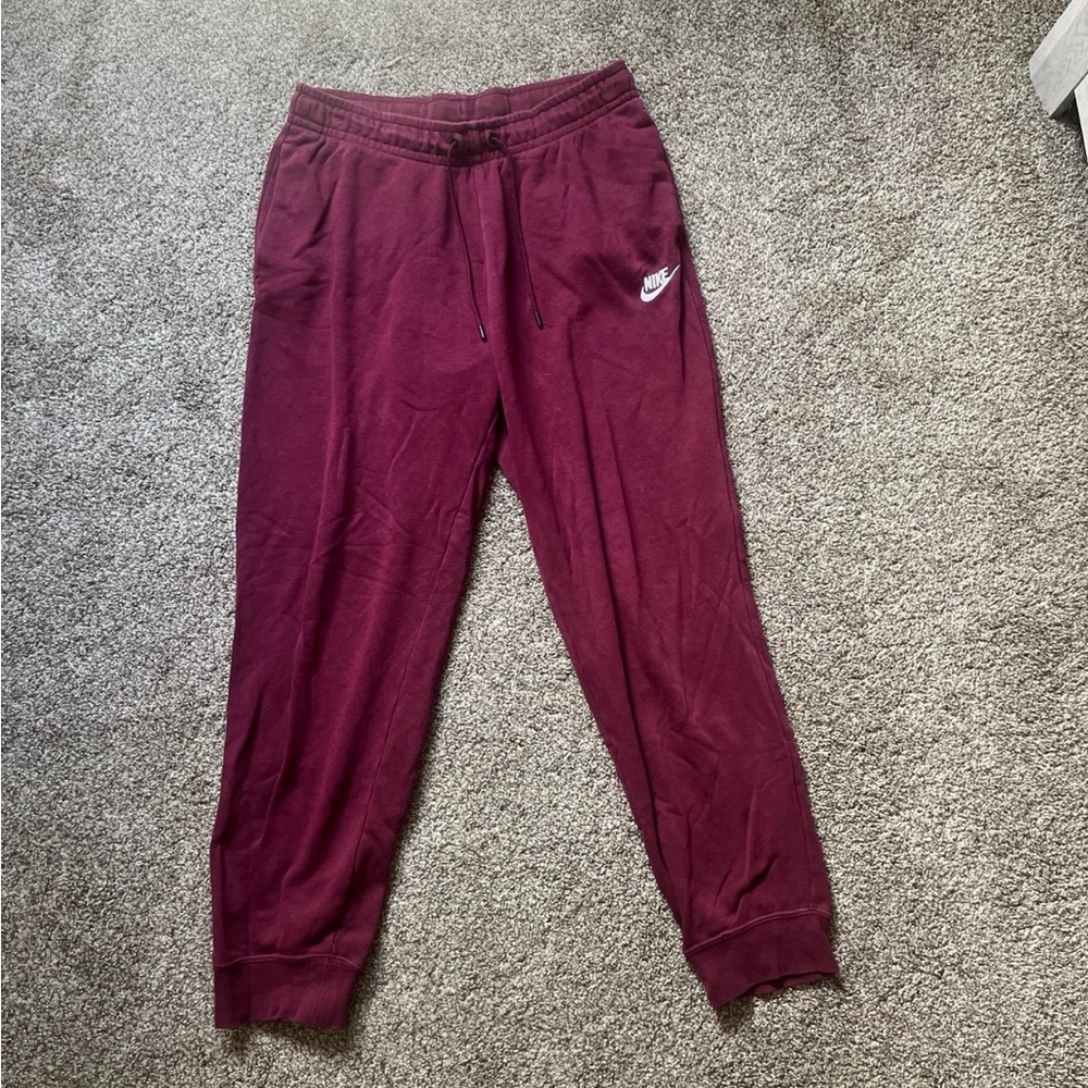 Maroon nike sweats
